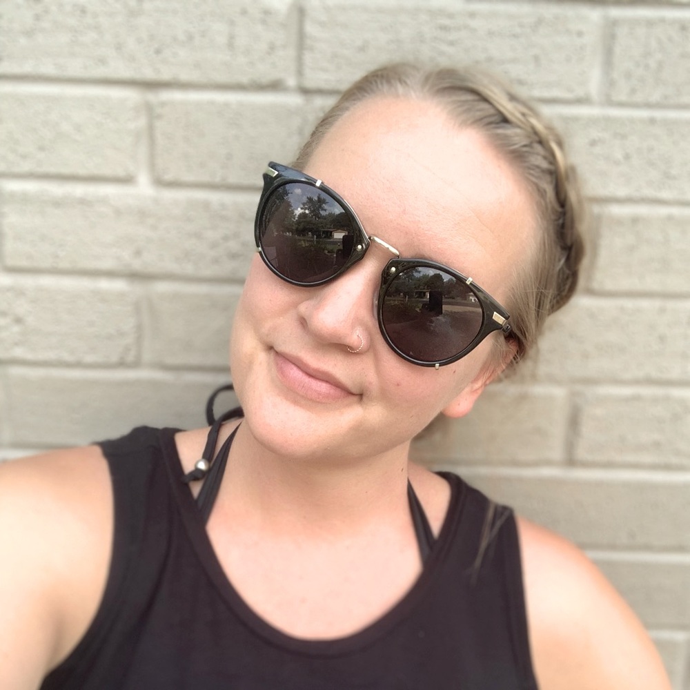 Meet your Posher, Debbie